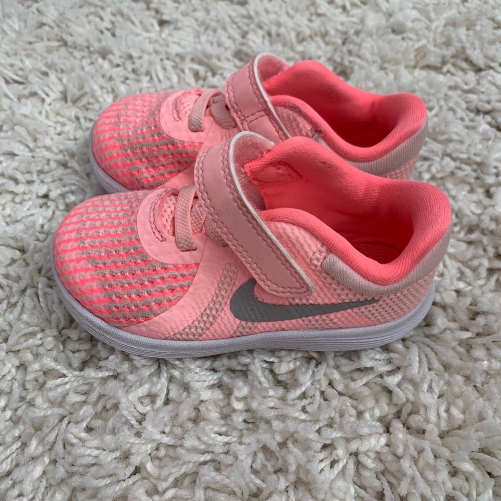 Nike baby shoes size 6c